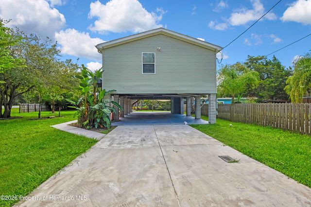 5610 Ramada Street, Weeki Wachee, FL 34607