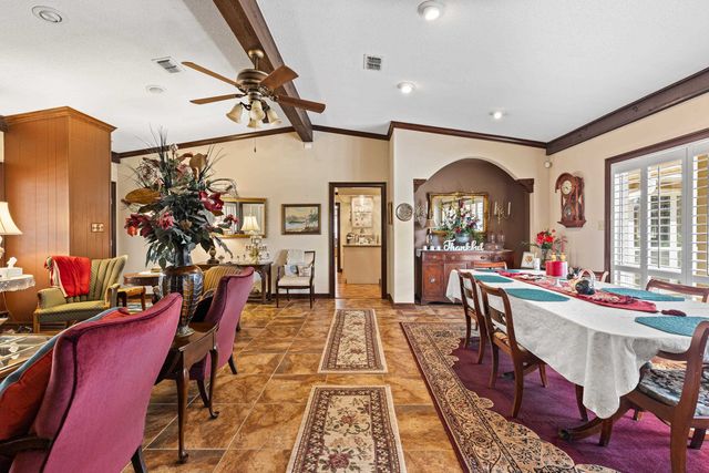 2206 E Pinecrest Drive, Atlanta, TX 75551