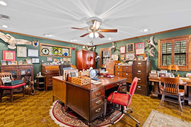 2206 E Pinecrest Drive, Atlanta, TX 75551