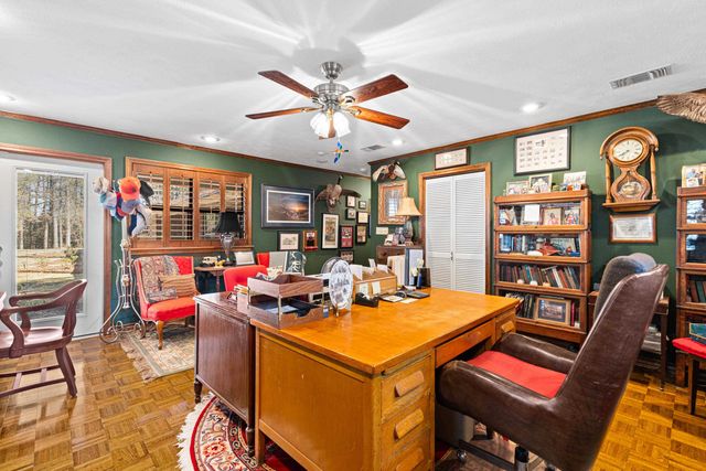 2206 E Pinecrest Drive, Atlanta, TX 75551