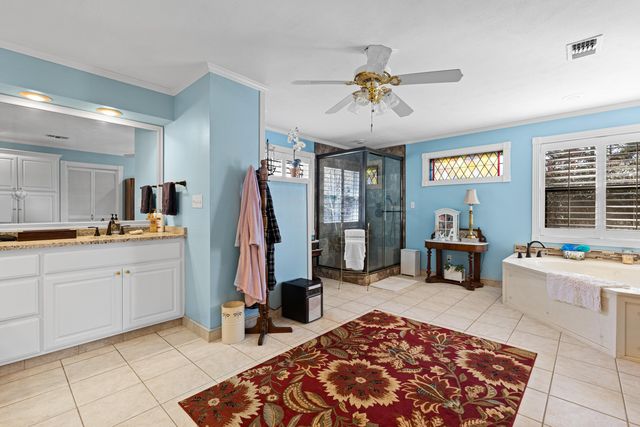 2206 E Pinecrest Drive, Atlanta, TX 75551