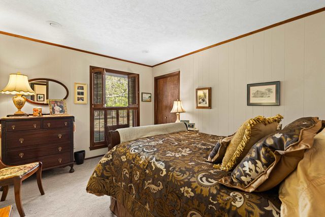 2206 E Pinecrest Drive, Atlanta, TX 75551