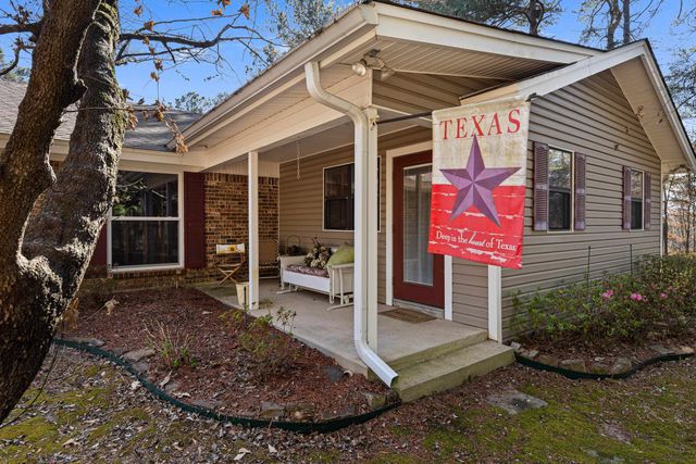 2206 E Pinecrest Drive, Atlanta, TX 75551