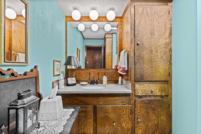 2206 E Pinecrest Drive, Atlanta, TX 75551