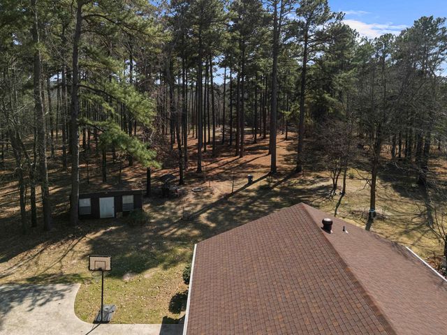 2206 E Pinecrest Drive, Atlanta, TX 75551