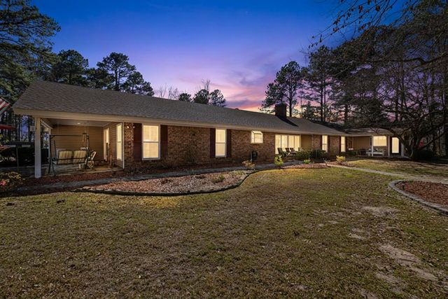 2206 E Pinecrest Drive, Atlanta, TX 75551