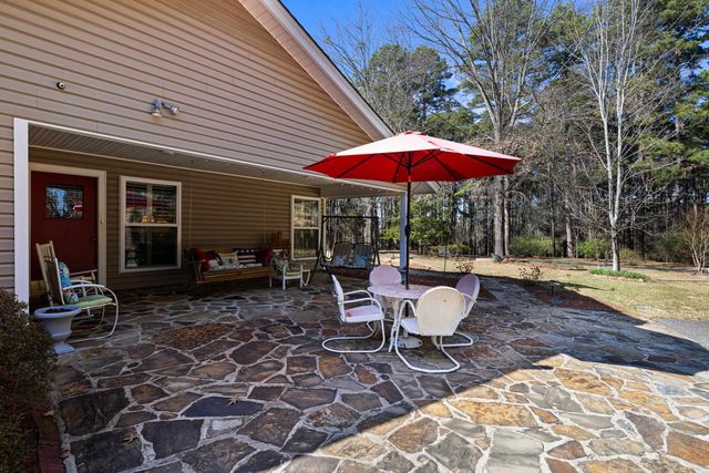 2206 E Pinecrest Drive, Atlanta, TX 75551