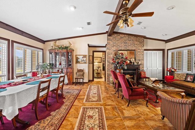 2206 E Pinecrest Drive, Atlanta, TX 75551