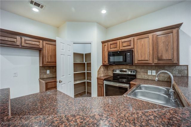 1324 Sandstone Drive, Van Buren, AR 72956
