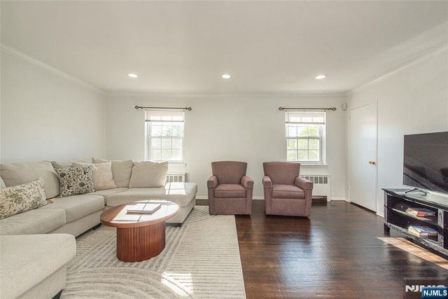 15 Wedgewood Drive 85, Verona, NJ 07044