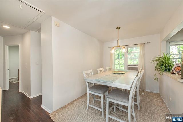 15 Wedgewood Drive 85, Verona, NJ 07044