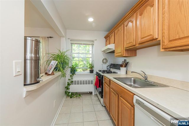 15 Wedgewood Drive 85, Verona, NJ 07044