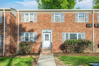 15 Wedgewood Drive 85, Verona, NJ 07044