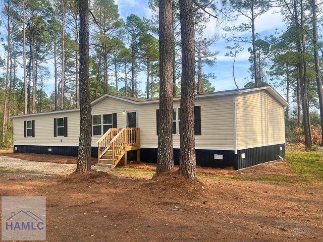 308 Cowboy Road, Jesup, GA 31545