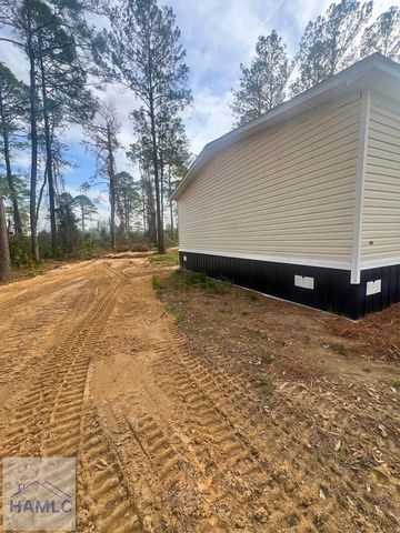 308 Cowboy Road, Jesup, GA 31545