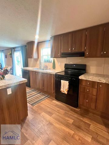 308 Cowboy Road, Jesup, GA 31545