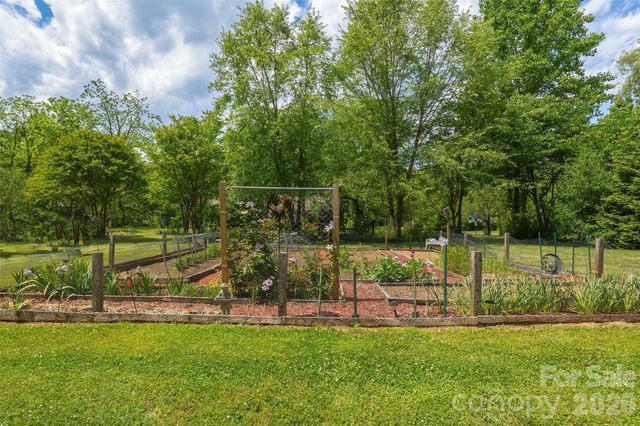 201 Timber Drive, Asheville, NC 28804