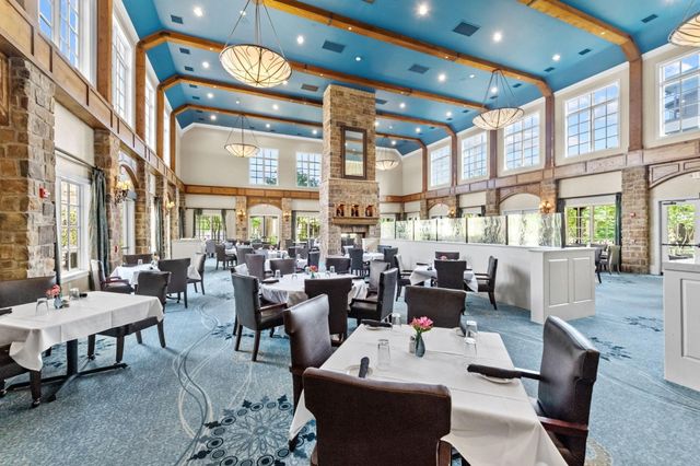 301 Watermere Drive 222, Southlake, TX 76092