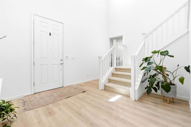 7463 Darque Way, Elk Grove, CA 95757