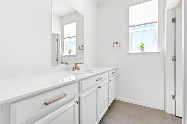7463 Darque Way, Elk Grove, CA 95757