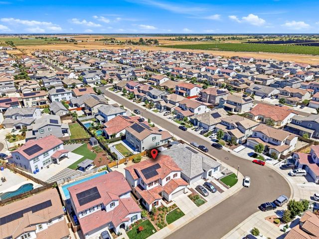 7463 Darque Way, Elk Grove, CA 95757
