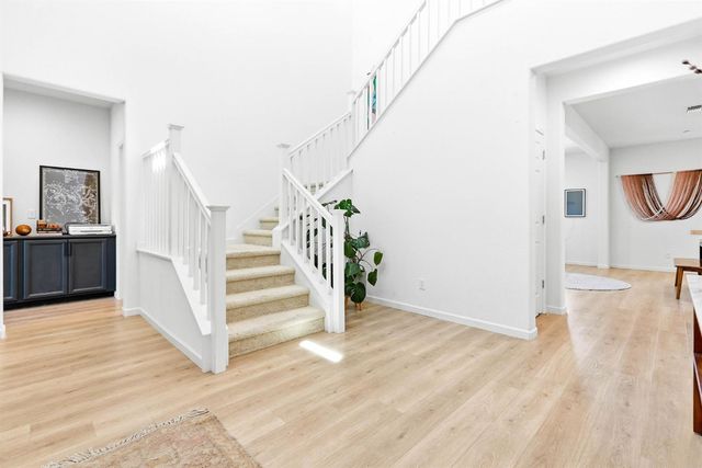 7463 Darque Way, Elk Grove, CA 95757