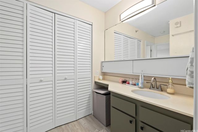 98-402 Koauka Loop 314, Aiea, HI 96701