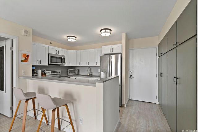 98-402 Koauka Loop 314, Aiea, HI 96701