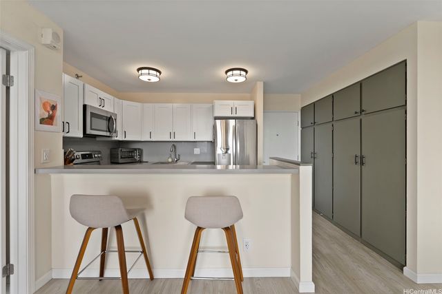 98-402 Koauka Loop 314, Aiea, HI 96701