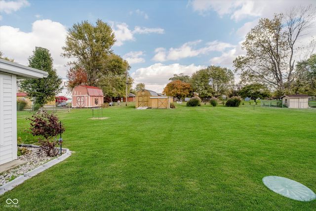 2140 S Fairview Drive, Shelbyville, IN 46176