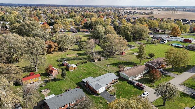 2140 S Fairview Drive, Shelbyville, IN 46176