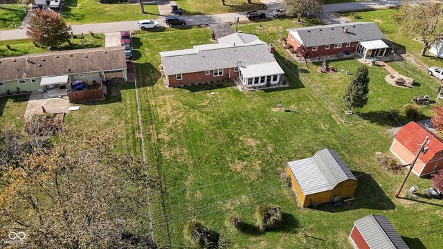 2140 S Fairview Drive, Shelbyville, IN 46176