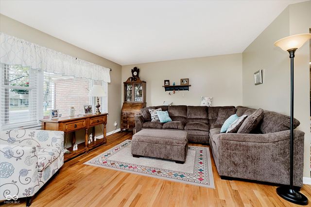 2140 S Fairview Drive, Shelbyville, IN 46176