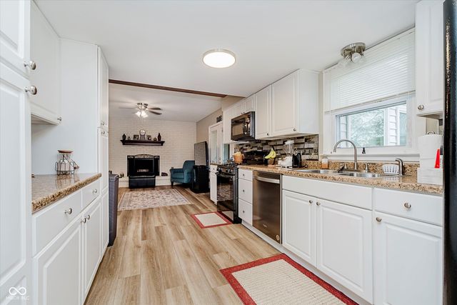 2140 S Fairview Drive, Shelbyville, IN 46176