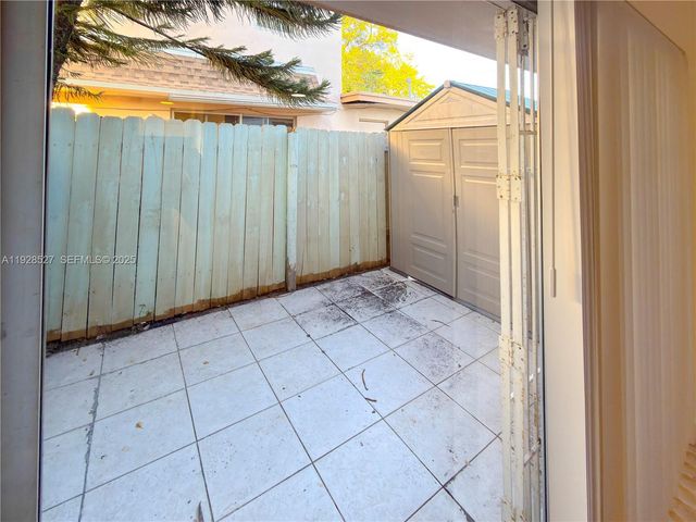 2448 SW 42nd Ave 2G, Fort Lauderdale, FL 33317