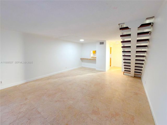 2448 SW 42nd Ave 2G, Fort Lauderdale, FL 33317