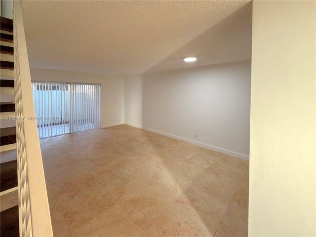 2448 SW 42nd Ave 2G, Fort Lauderdale, FL 33317