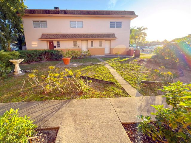 2448 SW 42nd Ave 2G, Fort Lauderdale, FL 33317