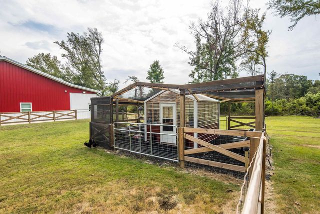 1985 RALEIGH-LAGRANGE DR, Rossville, TN 38066