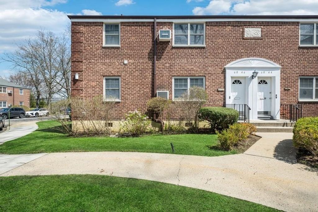 60-46 Little Neck Parkway # 863, Little Neck, NY 11362