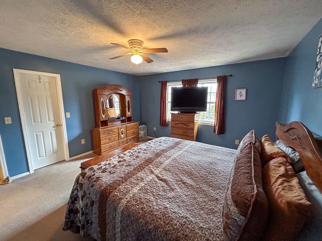 10443 County Road 6690, West Plains, MO 65775