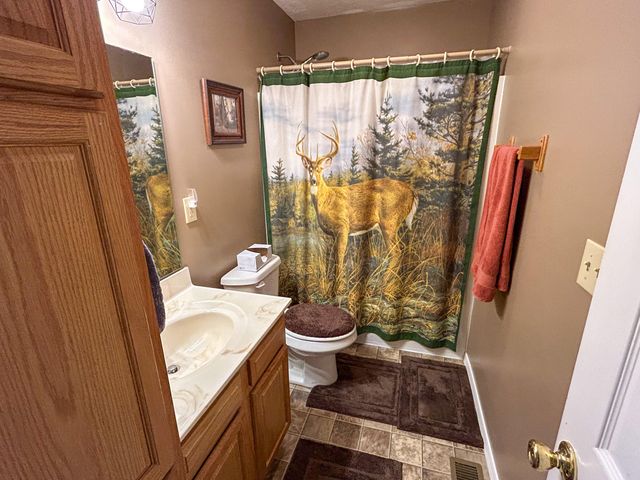 10443 County Road 6690, West Plains, MO 65775