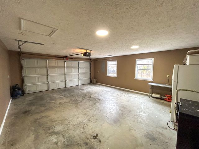 10443 County Road 6690, West Plains, MO 65775