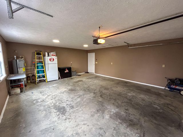 10443 County Road 6690, West Plains, MO 65775