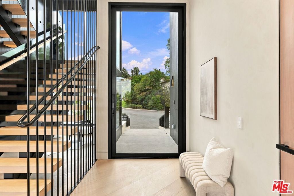 3801 Vista Linda Drive, Encino, CA 91316 — photo 4