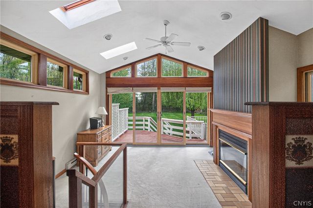 7 Homestead Road West, New Hartford, NY 13323