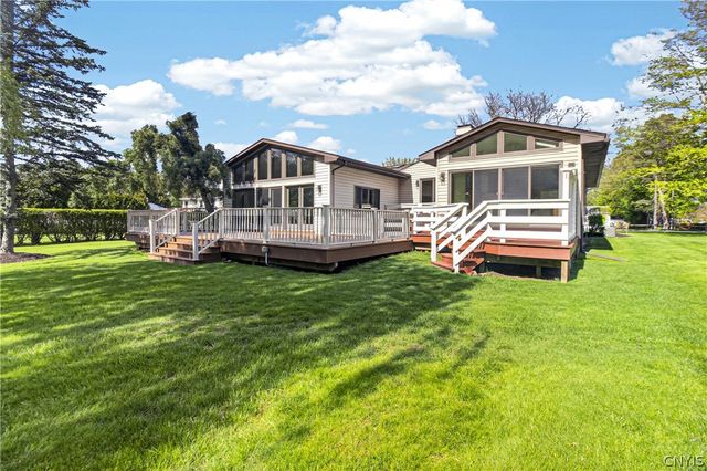 7 Homestead Road West, New Hartford, NY 13323
