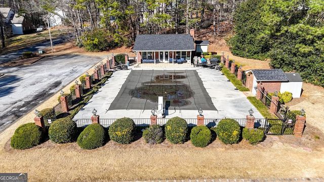 718 Robert Way, Powder Springs, GA 30127