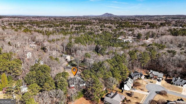 718 Robert Way, Powder Springs, GA 30127