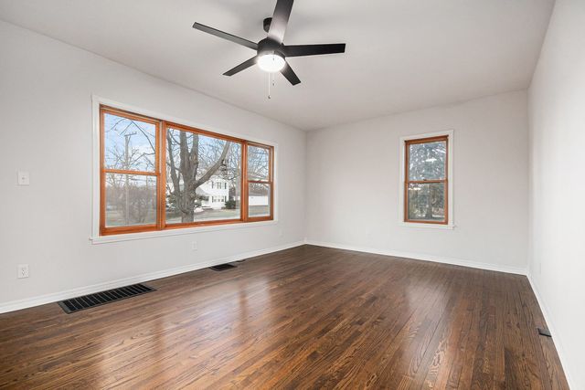 790 Hillview Avenue, West Chicago, IL 60185